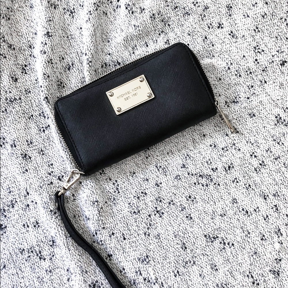 Michael kors wallet EUC